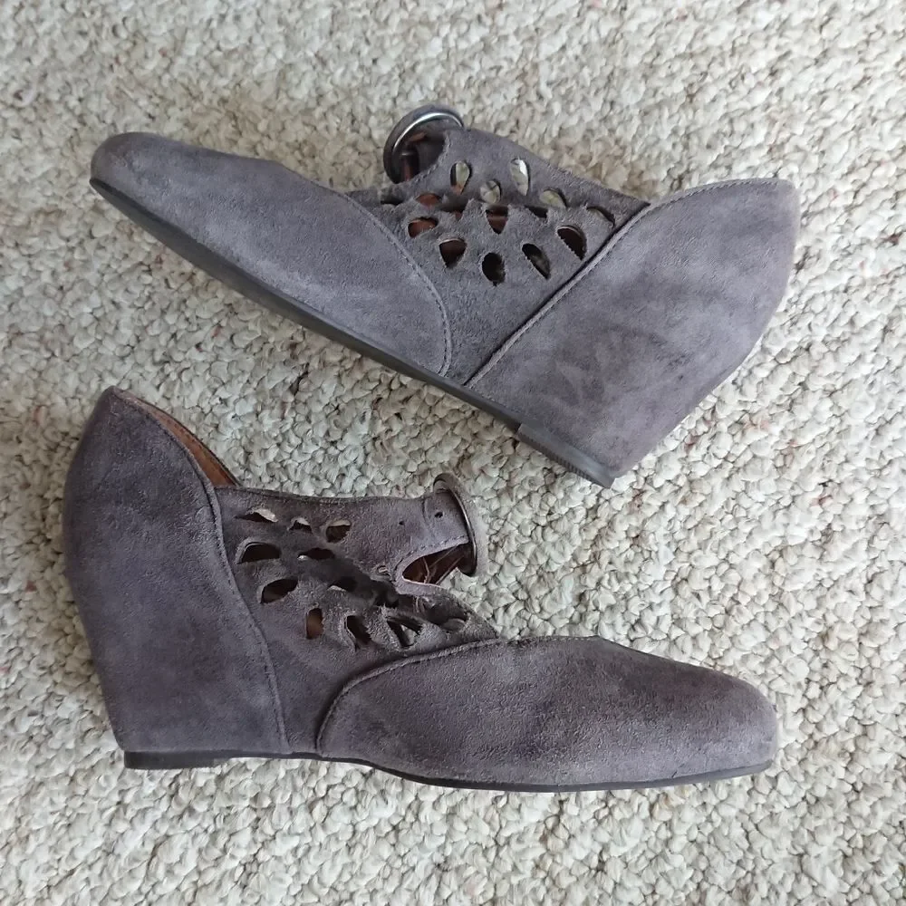 Jeffrey Campbell Havana Last Suede Wedge size 6M